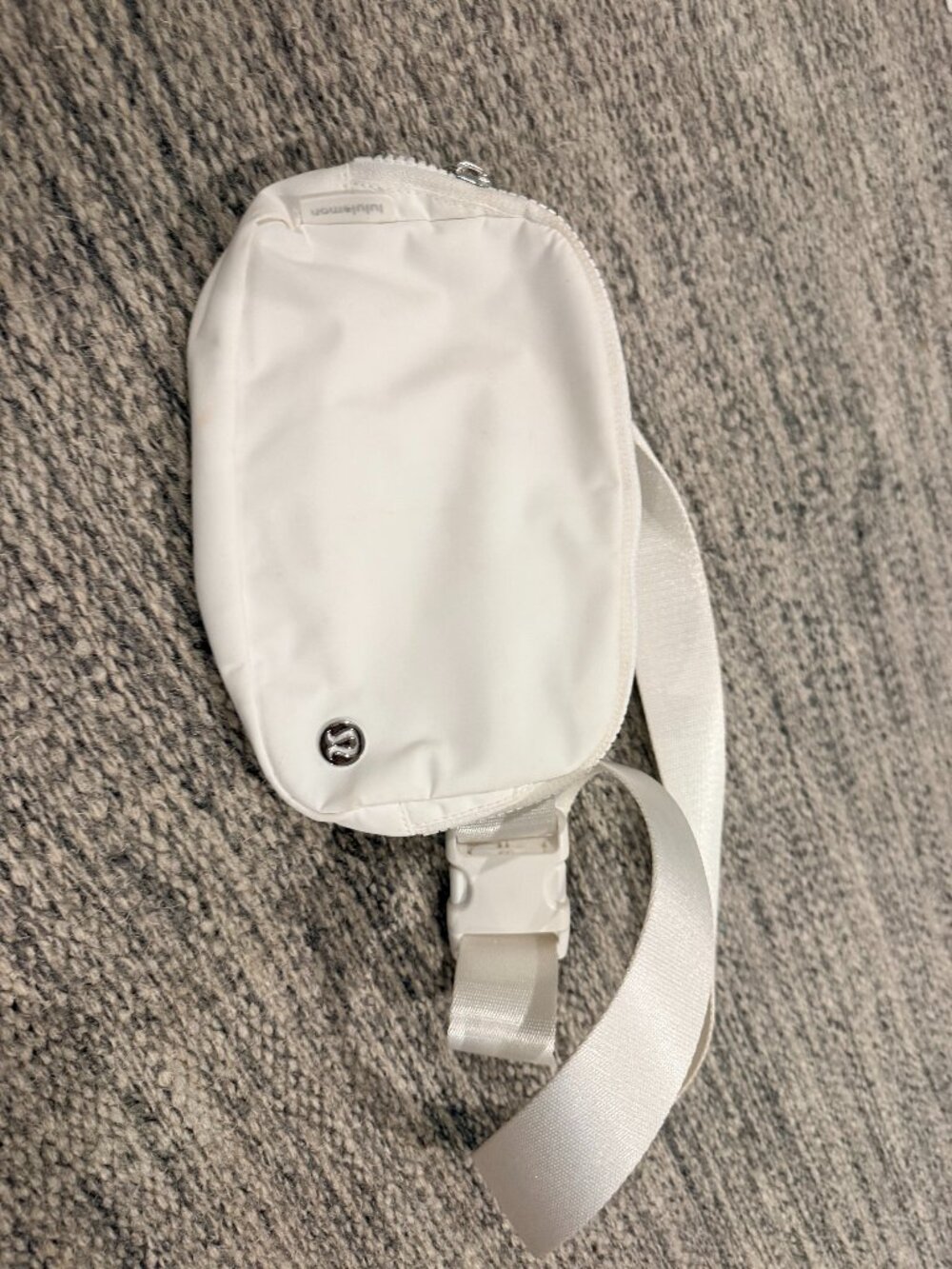 White Lululemon Everywhere Belt Bag 1L